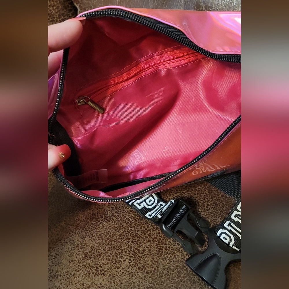 "Pinkish" Iridescent Fanny Pack, Pink-like, N0T Victoria's Secret (400) - Picture 5 of 8